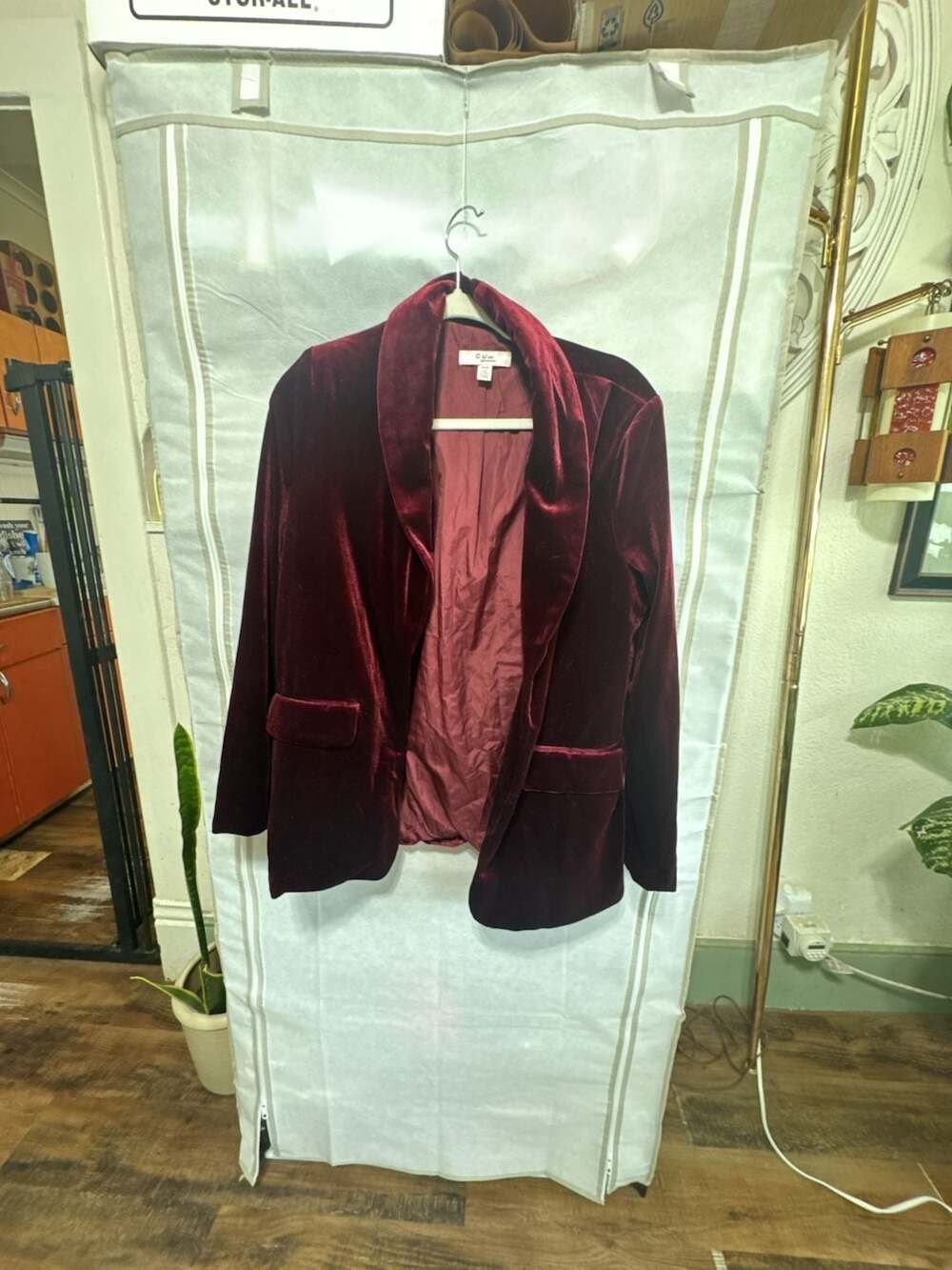 Size M, C by One Womens Red Velvet Open Front Shawl Collar Blazer Size M